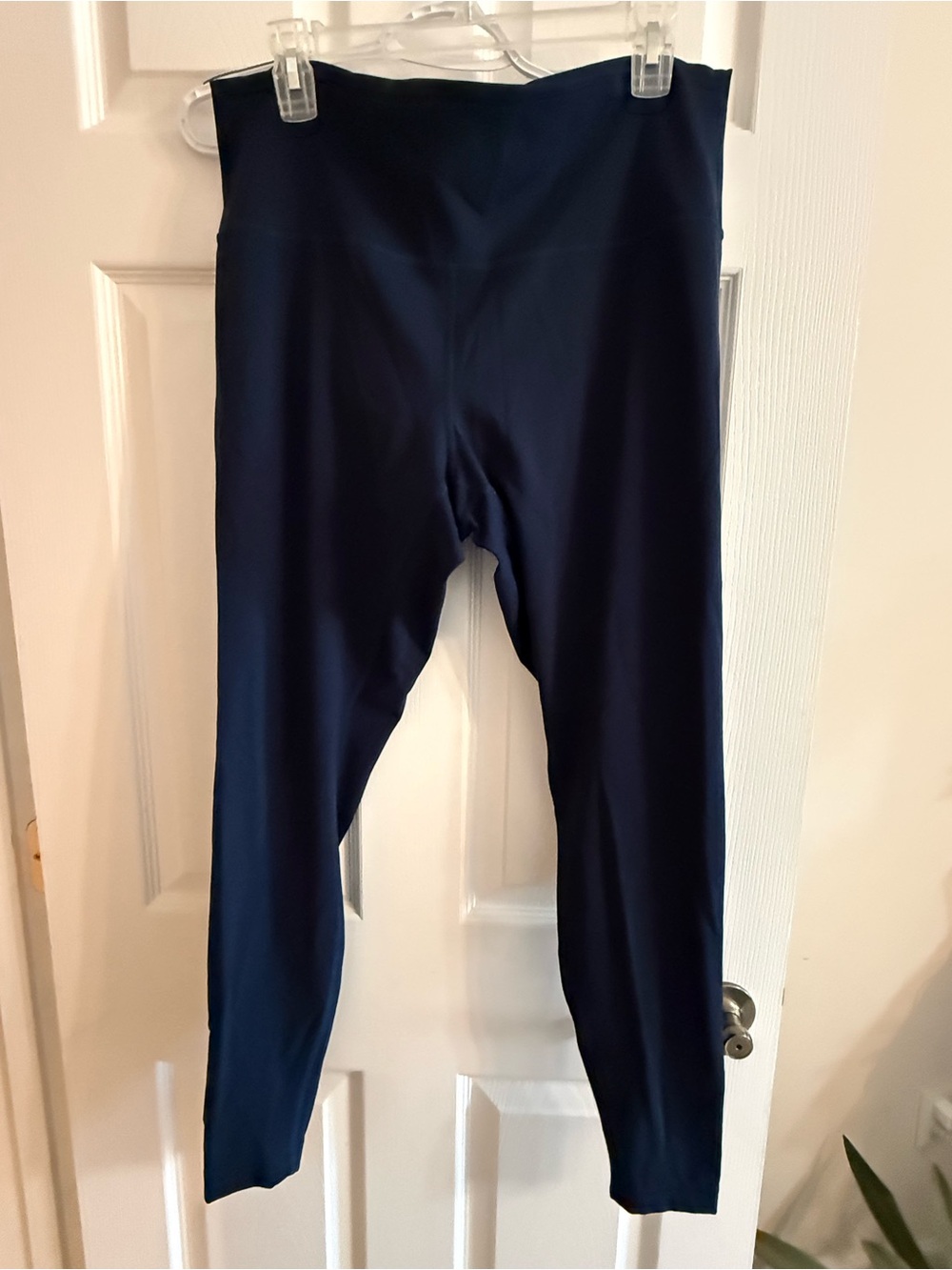 Lululemon- Women’s Navy Leggings. Size 16. - Picture 2 of 5